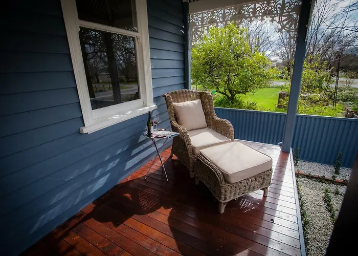 Belmont At Beechworth 2 Bedrooms, 2 Bathrooms, 2 Couples