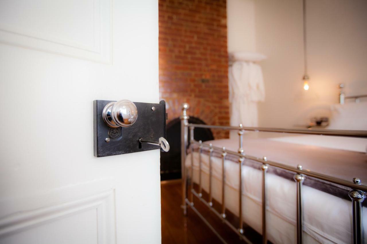 Belmont At 2 Bedrooms, 2 Bathrooms, 2 Couples * Beechworth